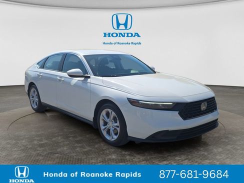 Used 2025 Honda Accord LX image 7