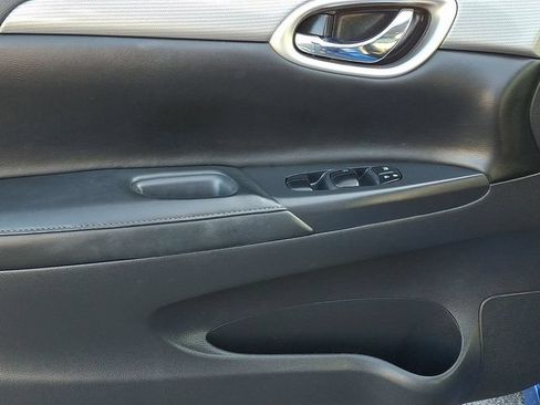 Used 2015 Nissan Sentra SR w/ SR Premium Package FWD image 14