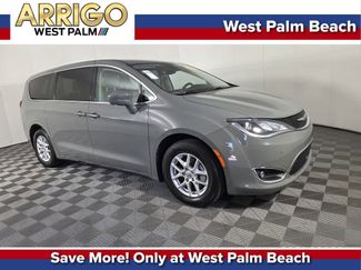 Certified 2020 Chrysler Pacifica Touring w/ Advanced Safetytec Group video 1