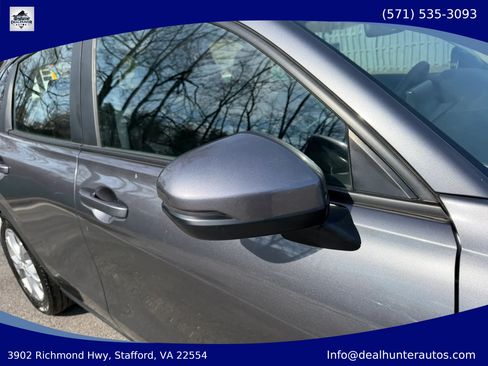 Used 2023 Honda HR-V LX image 9