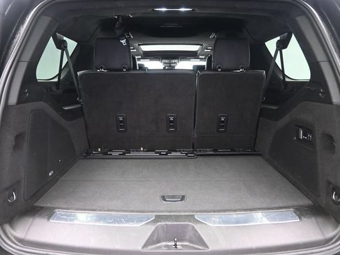 Used 2024 Cadillac Escalade ESV Premium Luxury Platinum AWD/4WD image 29