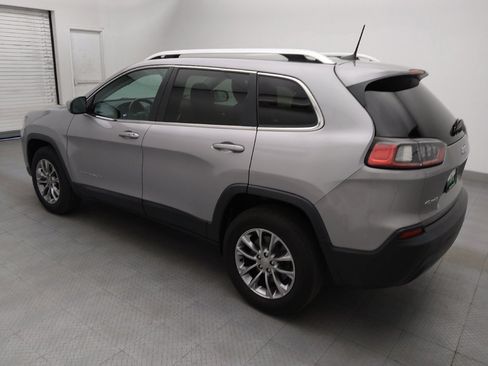 Used 2019 Jeep Cherokee Latitude Plus w/ Comfort/Convenience Group image 3
