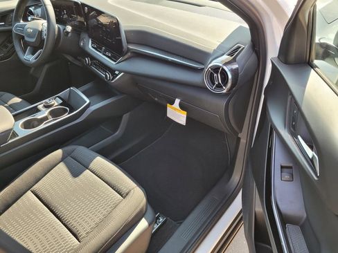 New 2026 Chevrolet Equinox LT image 6