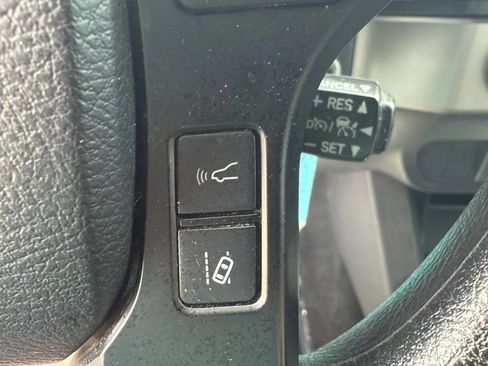 Used 2023 Toyota Tacoma SR AWD/4WD image 24