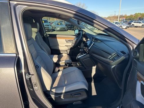 Used 2020 Honda CR-V Touring image 11
