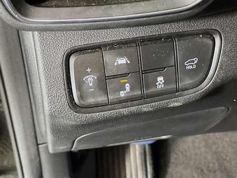 Used 2020 Hyundai Santa Fe Limited FWD image 11