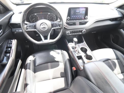 Used 2024 Nissan Altima 2.5 SR FWD image 6