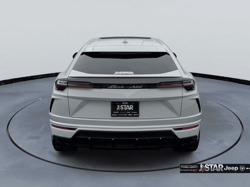 Used 2022 Lamborghini Urus AWD/4WD image 5