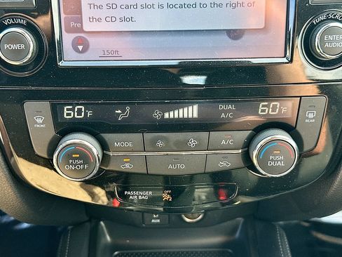 Used 2018 Nissan Rogue Sport SL w/ SL Premium Package FWD image 16