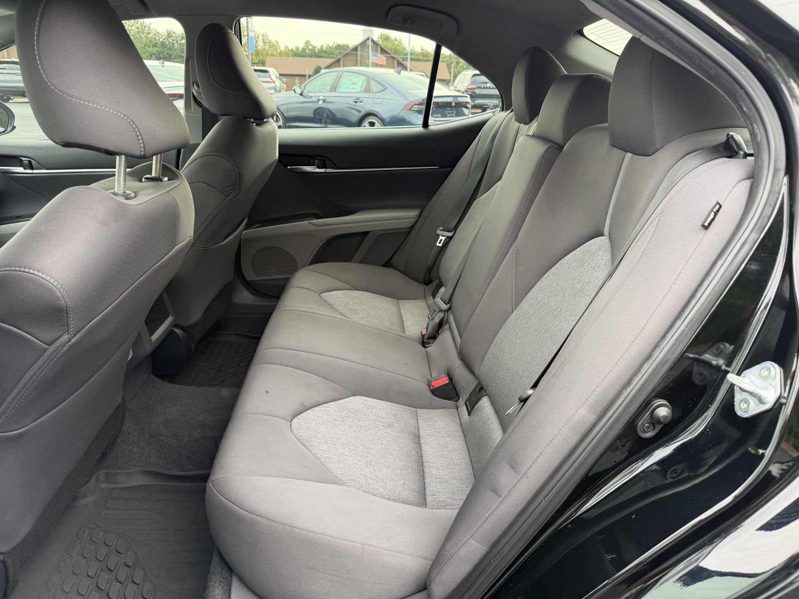 Used 2024 Toyota Camry LE FWD image 9