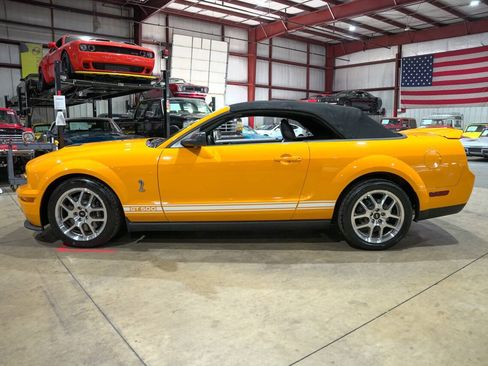 Used 2007 Ford Mustang Shelby GT500 RWD image 21