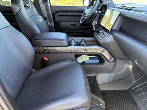 New 2026 Land Rover Defender 110 OCTA image 11