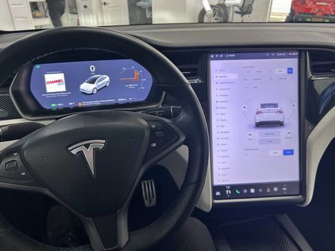 Used 2020 Tesla Model X Long Range image 16