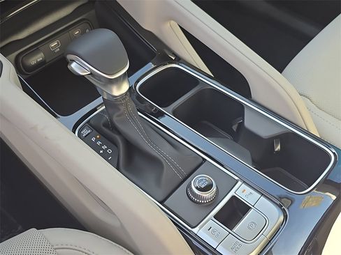 New 2025 Kia Telluride S image 27