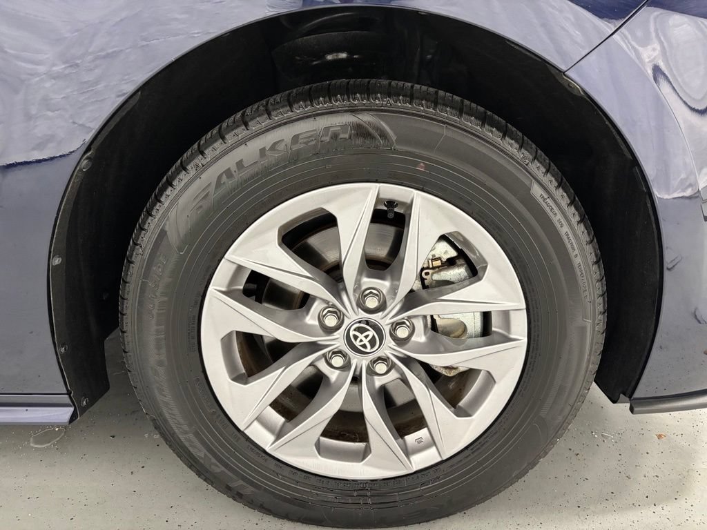 Used 2026 Toyota Sienna LE AWD/4WD image 68