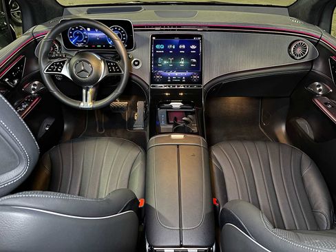 Used 2023 Mercedes-Benz EQE 500 4MATIC SUV image 42