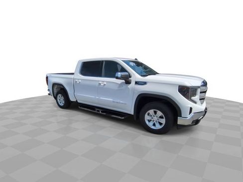 Used 2024 GMC Sierra 1500 SLE AWD/4WD image 2