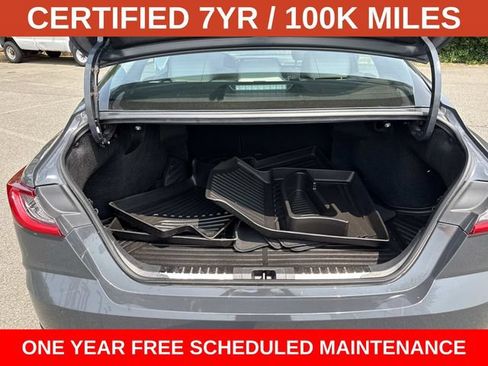 Used 2025 Toyota Camry XLE FWD image 12