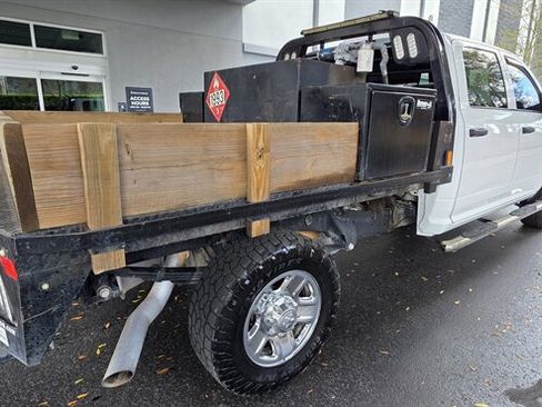 Used 2018 RAM 3500 Tradesman w/ Chrome Appearance Group image 6
