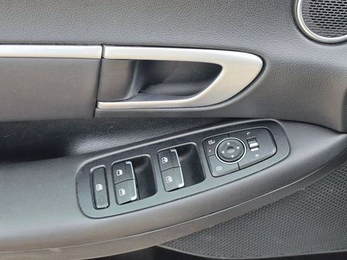 Used 2025 Hyundai Sonata SEL FWD image 24