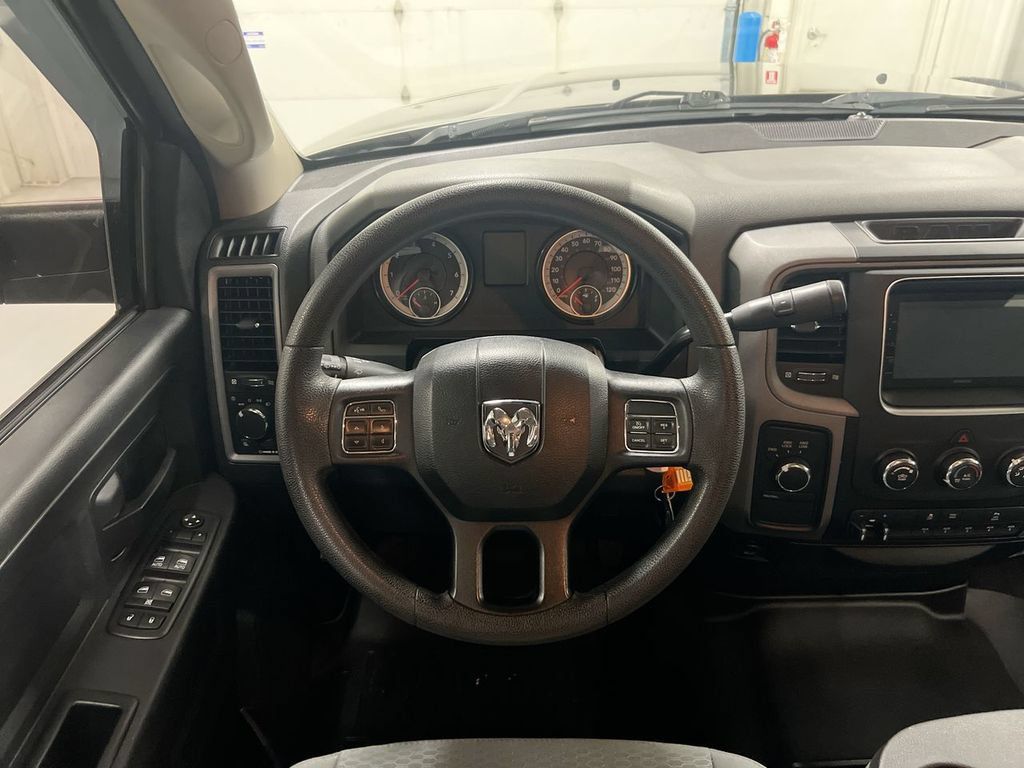 Used 2016 RAM 2500 Tradesman w/ Chrome Appearance Group AWD/4WD image 11