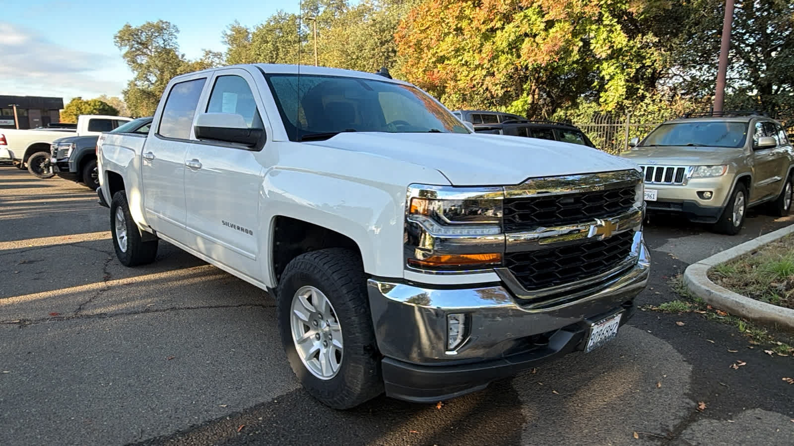 Used 2017 Chevrolet Silverado 1500 LT w/ All Star Edition AWD/4WD image 3