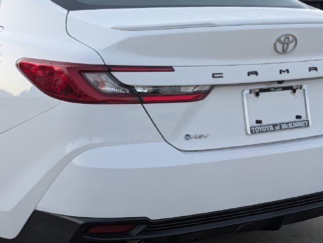 Used 2025 Toyota Camry SE FWD image 8