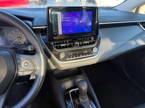 Used 2024 Toyota Corolla LE FWD image 17