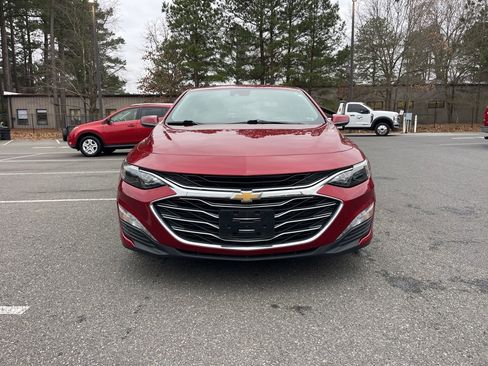 Used 2024 Chevrolet Malibu LT image 3