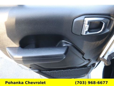 Used 2023 Jeep Wrangler Rubicon w/ Cold Weather Group image 23