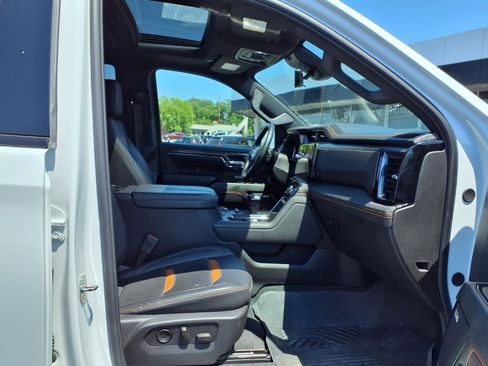 Used 2024 GMC Sierra 1500 AT4 w/ Technology Package AWD/4WD image 30