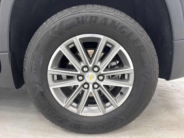 Used 2023 Chevrolet Traverse LT FWD image 33