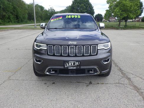 Used 2017 Jeep Grand Cherokee Overland w/ Jeep Active Safety Group AWD/4WD image 4