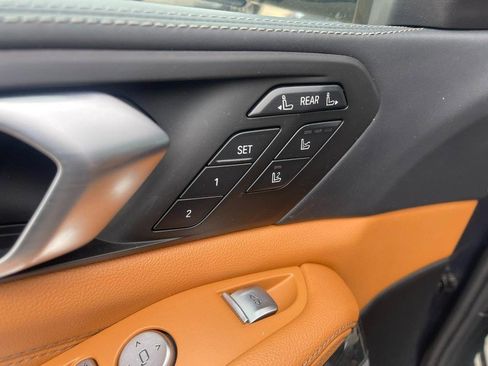 Used 2022 BMW X7 M50i w/ Luxury Seating Package image 34