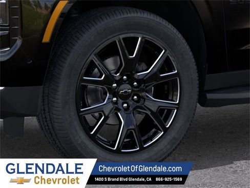 New 2026 Chevrolet Suburban LT w/ Comfort Package image 9