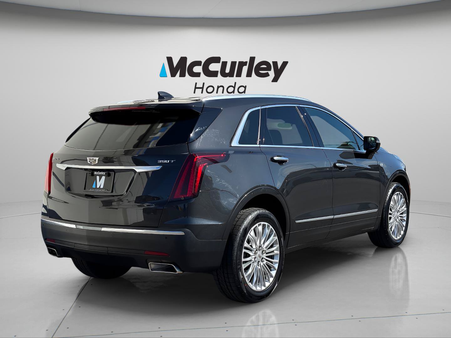 Used 2020 Cadillac XT5 Luxury FWD image 3