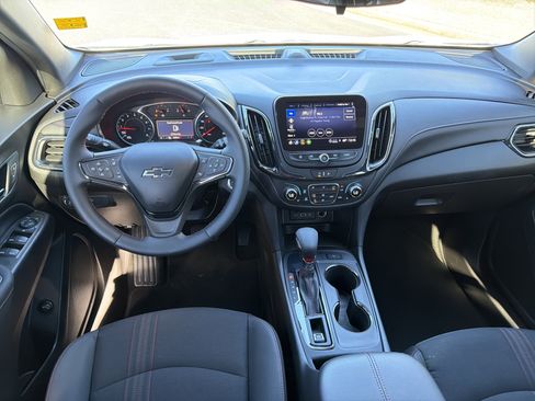 Used 2023 Chevrolet Equinox RS image 23