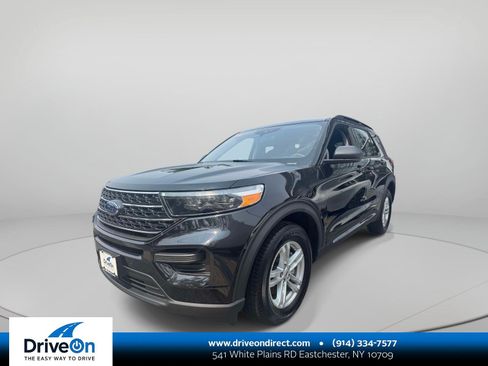 Used 2023 Ford Explorer XLT AWD/4WD image 1