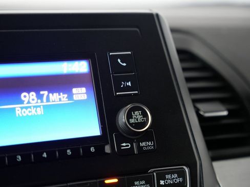 Used 2018 Honda Odyssey LX image 22