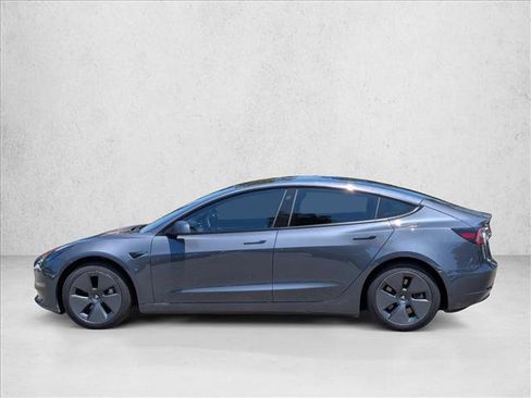 Used 2023 Tesla Model 3 Standard Range RWD image 9
