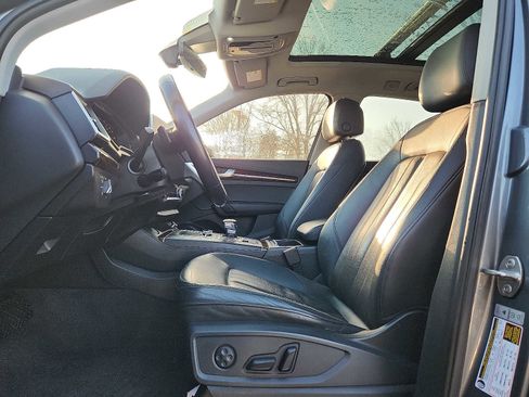 Used 2018 Audi Q5 2.0T Premium Plus w/ Premium Plus Package image 13