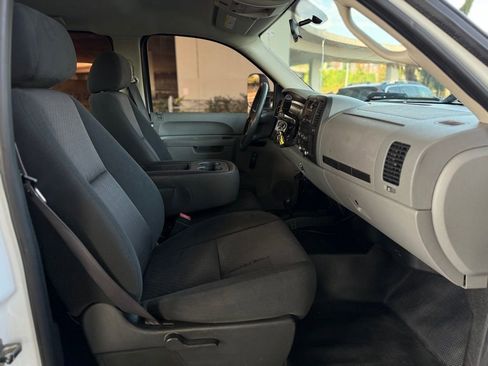 Used 2011 Chevrolet Silverado 2500 W/T AWD/4WD image 30