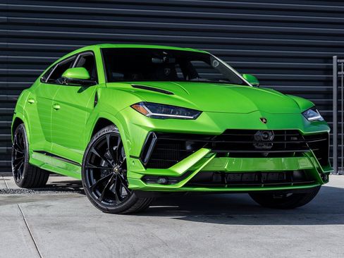 Used 2024 Lamborghini Urus S image 2