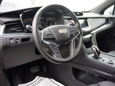 Used 2025 Cadillac XT5 Premium Luxury image 22