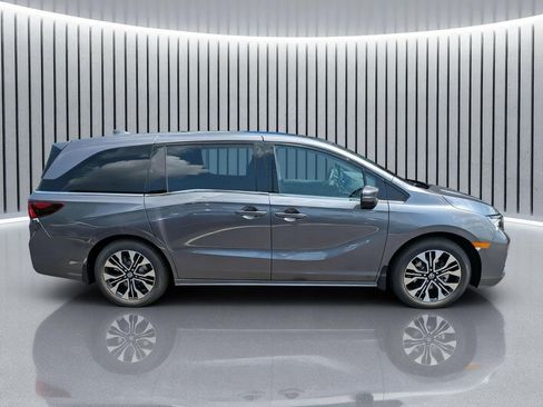 New 2026 Honda Odyssey Elite image 3