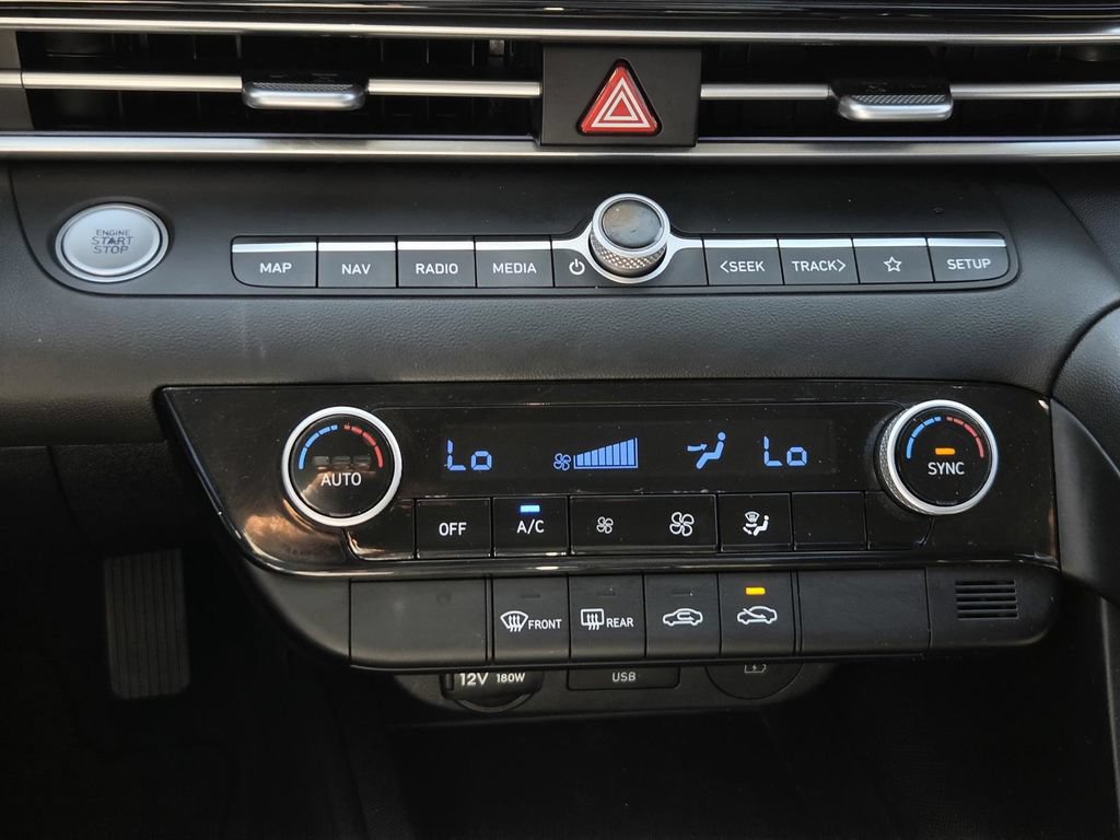 Used 2024 Hyundai Elantra SEL FWD image 23