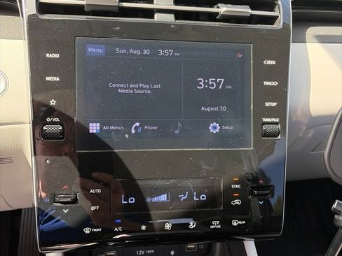 Used 2022 Hyundai Tucson SEL w/ Convenience + Premium Package FWD image 3