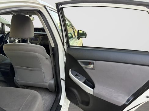 Used 2013 Toyota Prius Two FWD image 15