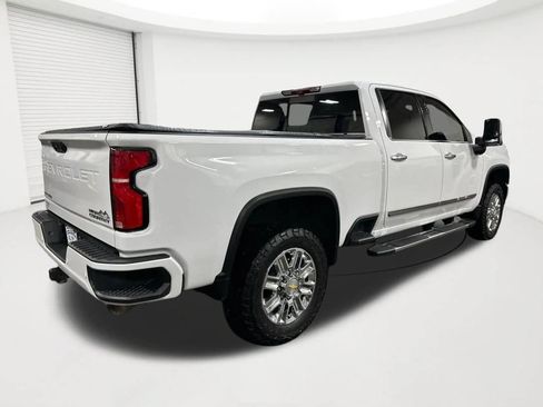 Used 2024 Chevrolet Silverado 3500 High Country w/ Technology Package AWD/4WD image 5