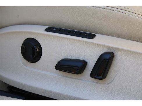 Used 2014 Volkswagen Passat TDI SEL Premium image 14